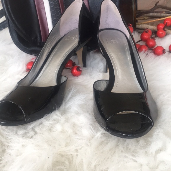 🛍👠Alex Marie Black Patent Leather Pumps - Picture 2 of 4